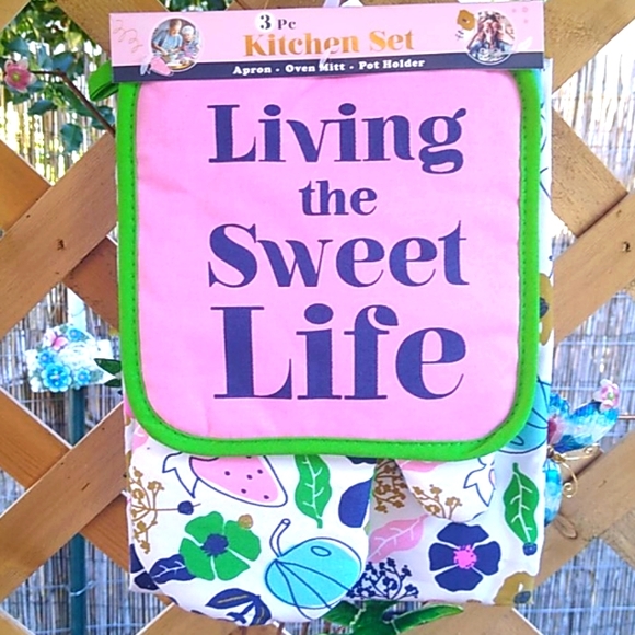 🌺3 Piece Kitchen Apron and Potholders Set - Picture 1 of 3